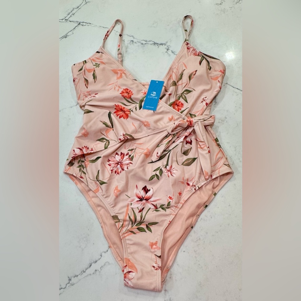 Cupshe Floral One Piece Swimsuit in Pink and Green